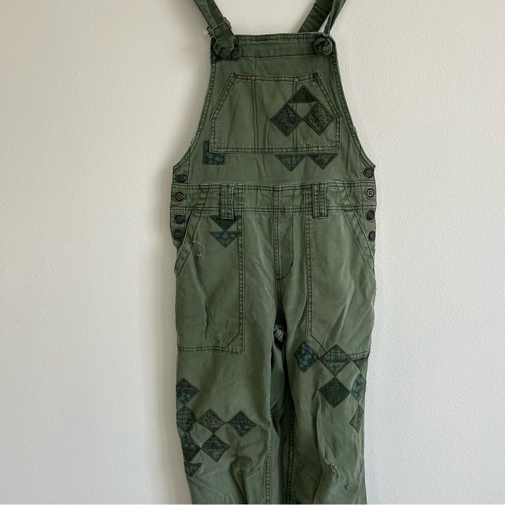 OPEN TO OFFERS Anthropologie Pilcro Green Patch Overalls Size 27 - Picture 4 of 9